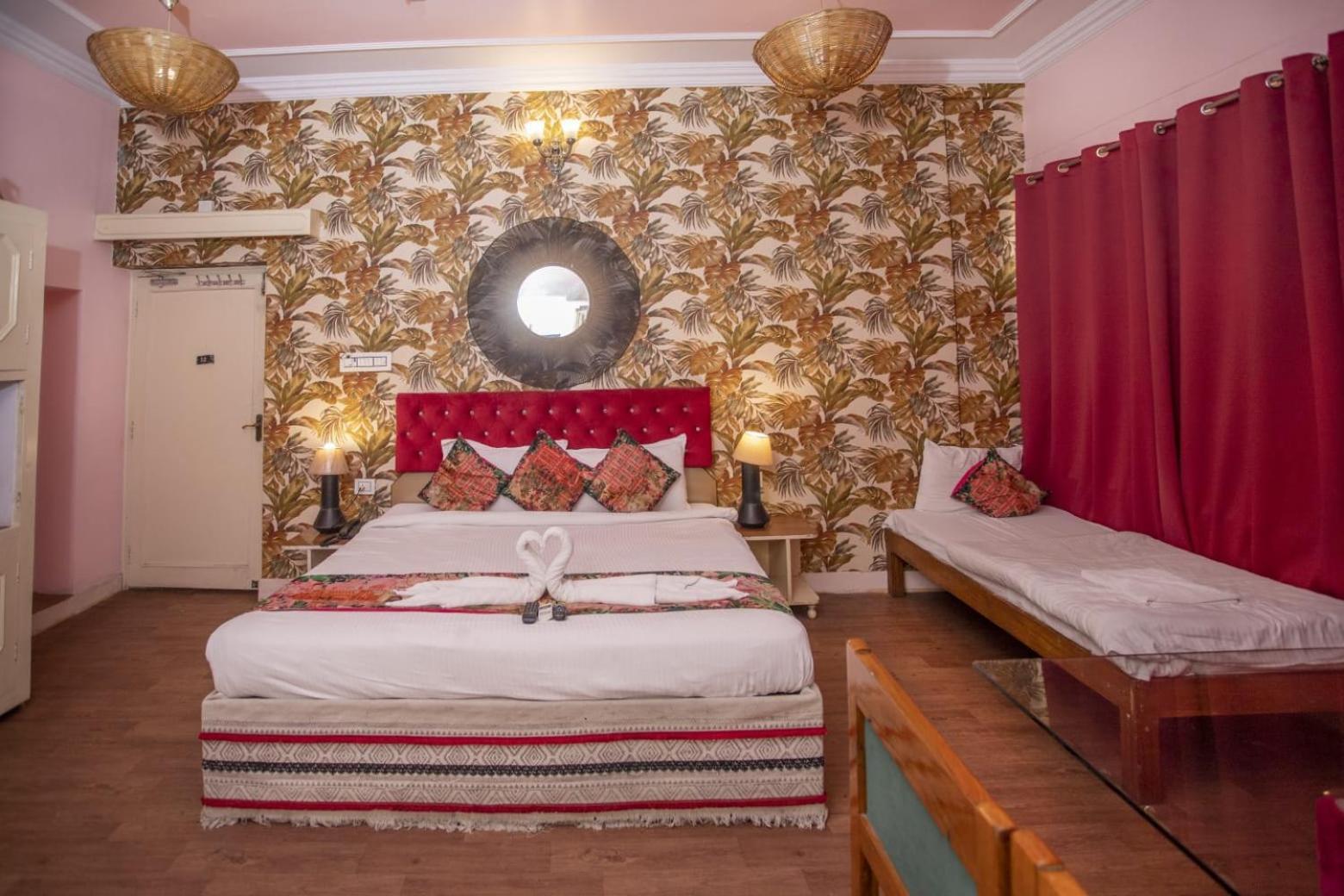 Hotel Pink Palace Τζαϊπούρ Εξωτερικό φωτογραφία