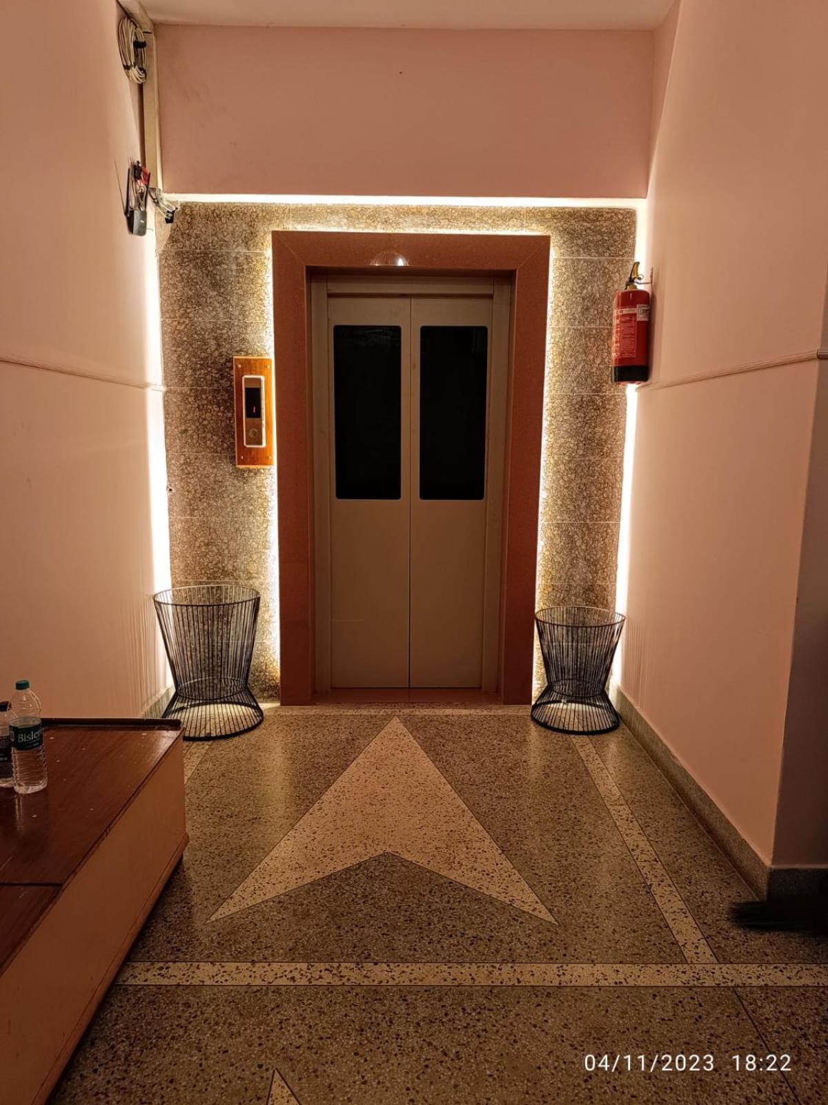 Hotel Pink Palace Τζαϊπούρ Εξωτερικό φωτογραφία