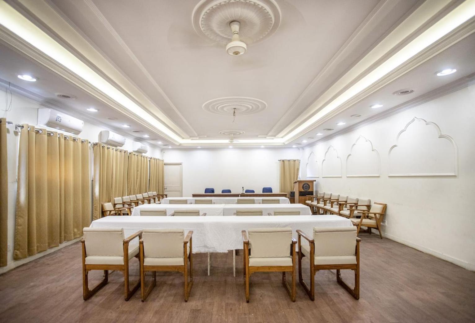 Hotel Pink Palace Τζαϊπούρ Εξωτερικό φωτογραφία