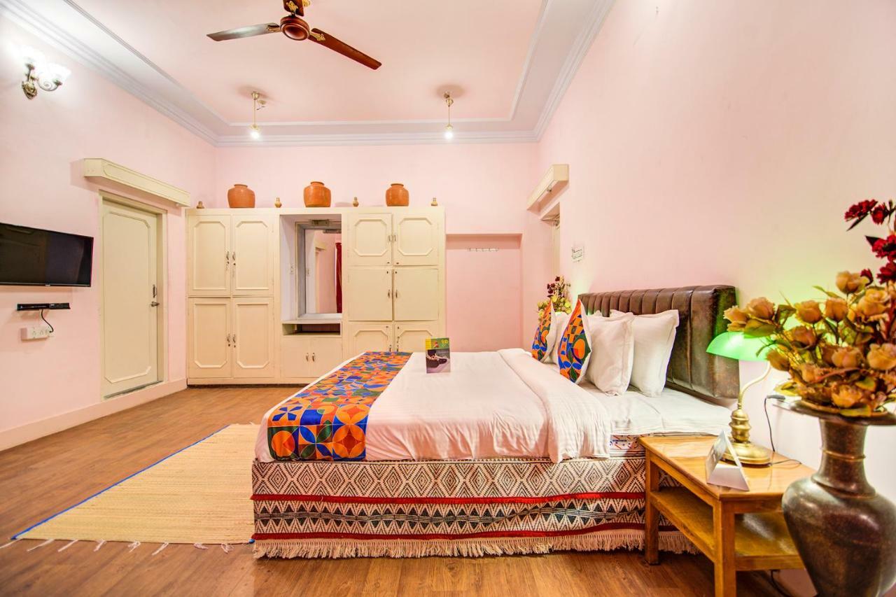 Hotel Pink Palace Τζαϊπούρ Εξωτερικό φωτογραφία
