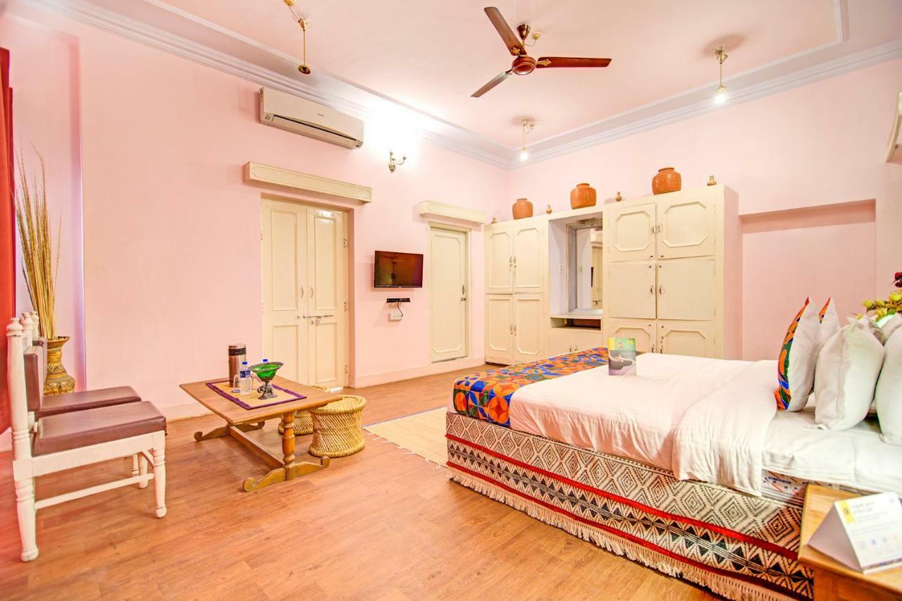 Hotel Pink Palace Τζαϊπούρ Εξωτερικό φωτογραφία